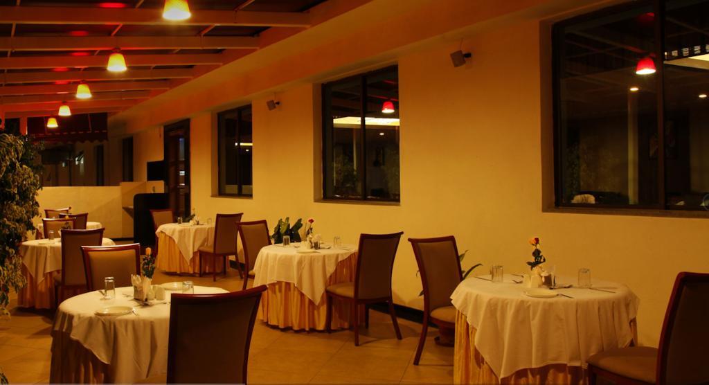 The Atrium Boutique Hotel Mysore Exteriör bild