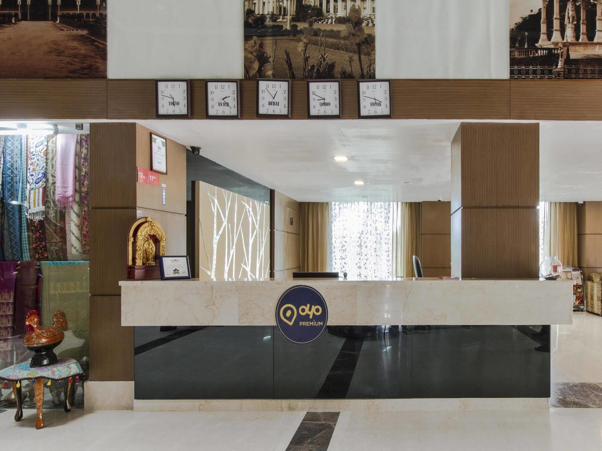 The Atrium Boutique Hotel Mysore Exteriör bild