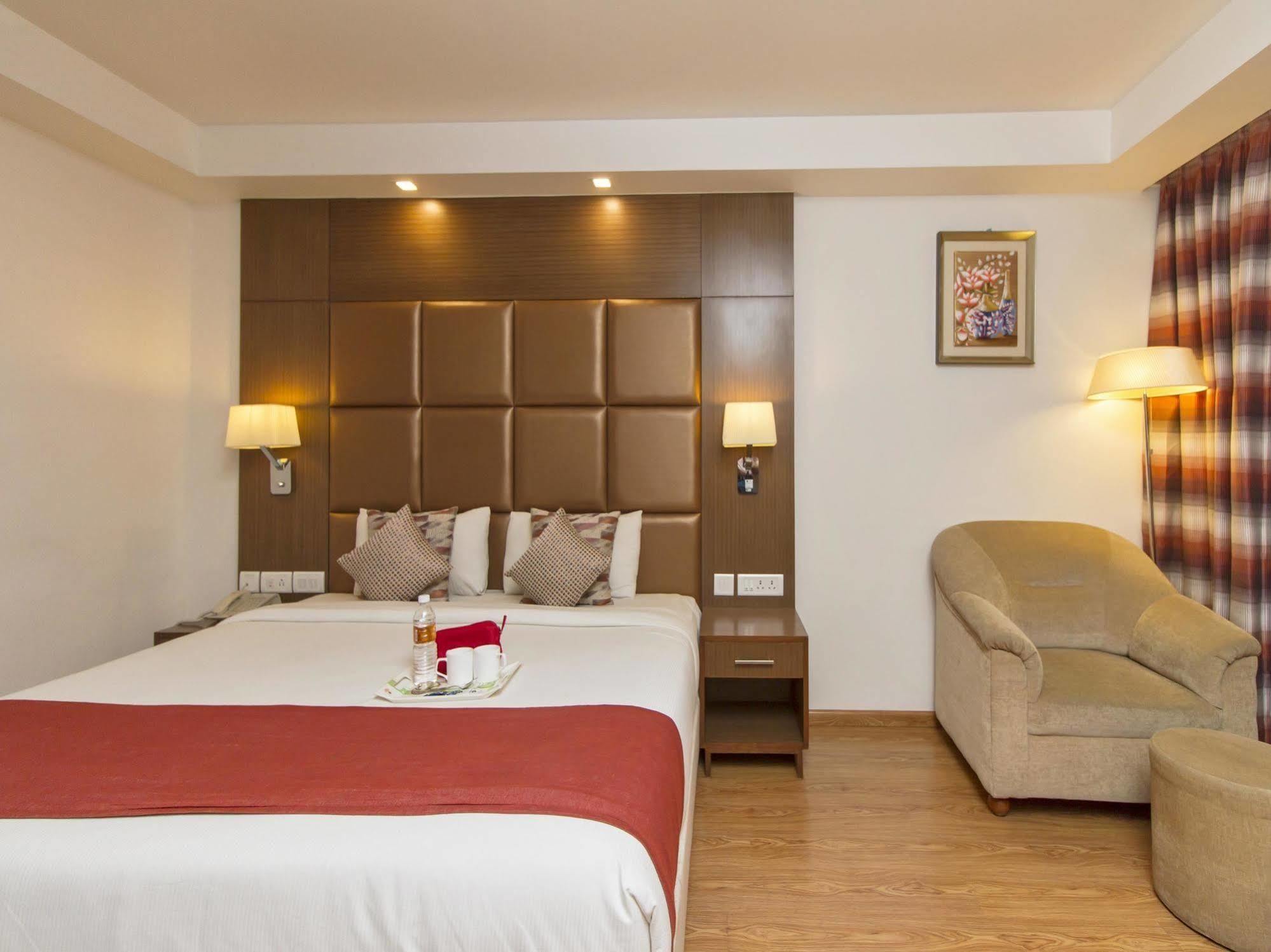 The Atrium Boutique Hotel Mysore Exteriör bild