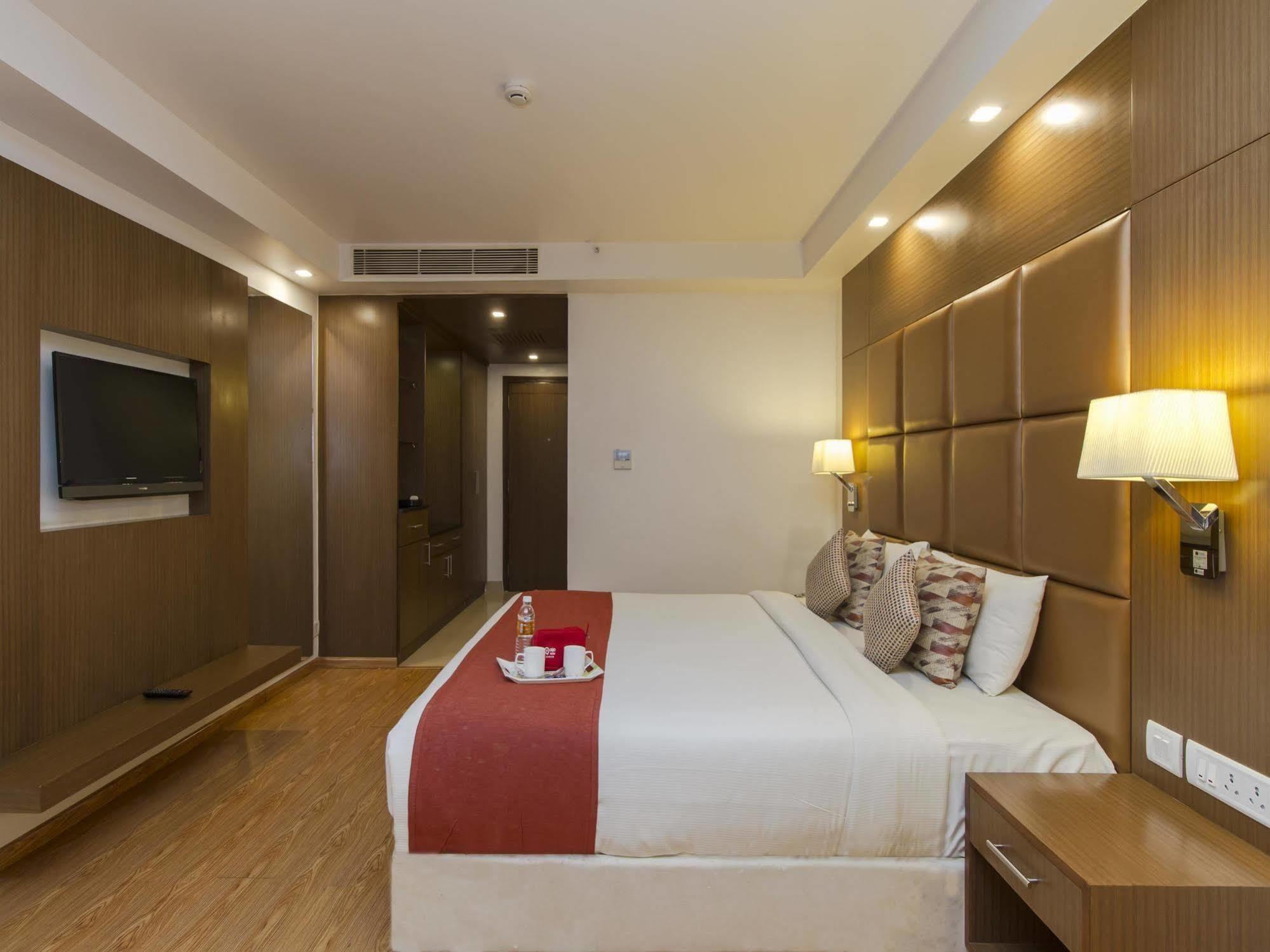The Atrium Boutique Hotel Mysore Exteriör bild