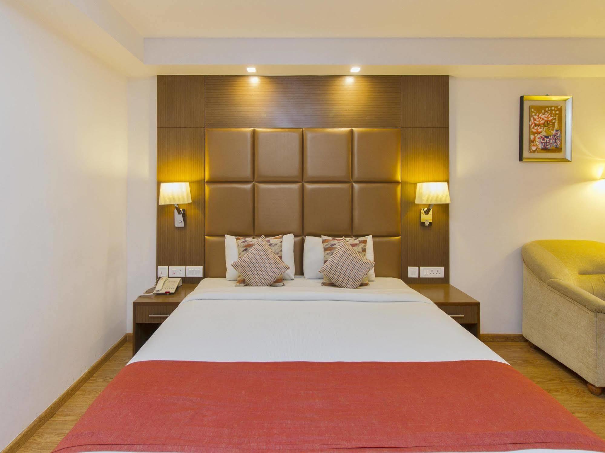 The Atrium Boutique Hotel Mysore Exteriör bild